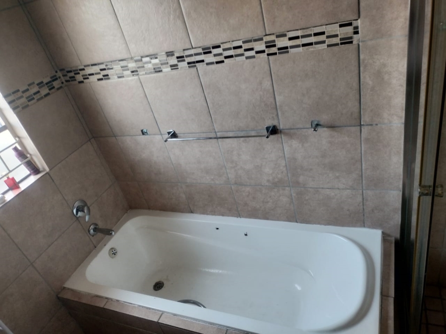 3 Bedroom Property for Sale in Pinehaven Free State